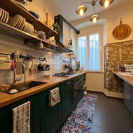 Francesca's Apartament Carozzo
