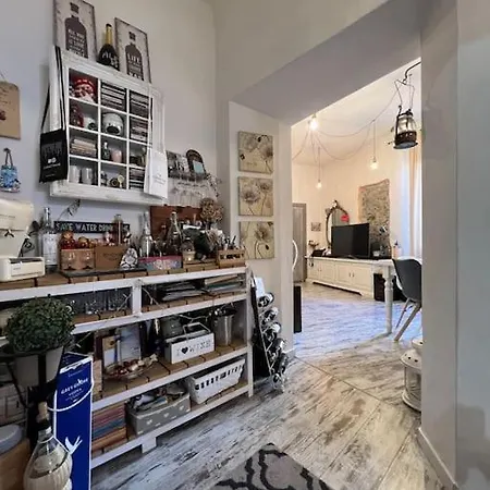 Francesca's